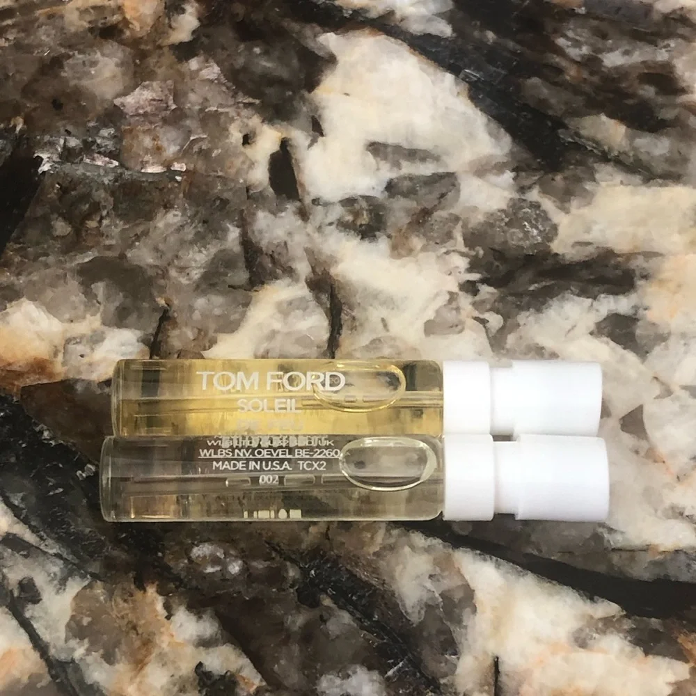Set of 2 Mixed Tom Ford 2ml Sample Vial Spray Bundle